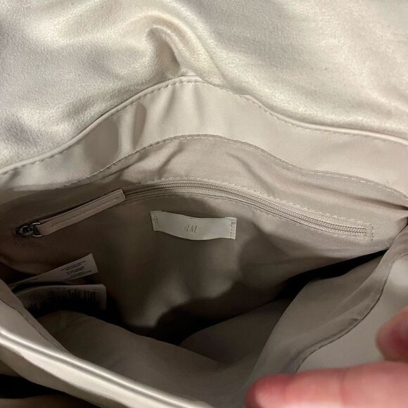 H&M Quilted Shoulder Flap Bag White Silver - Picture 14 of 16